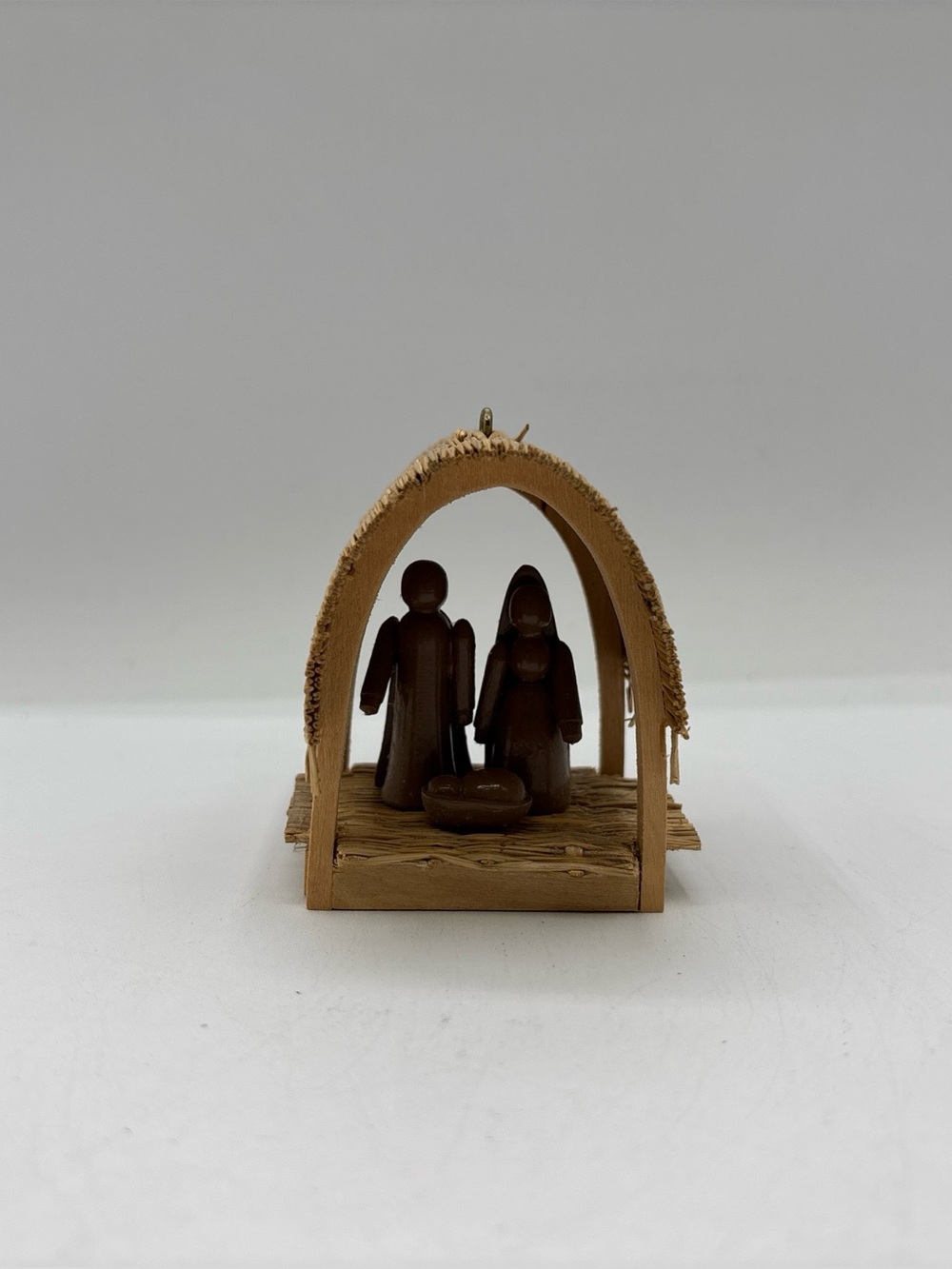 Hallmark Keepsake Ornament 1985 Vintage Miniature Crèche 1st In Miniature Crèche